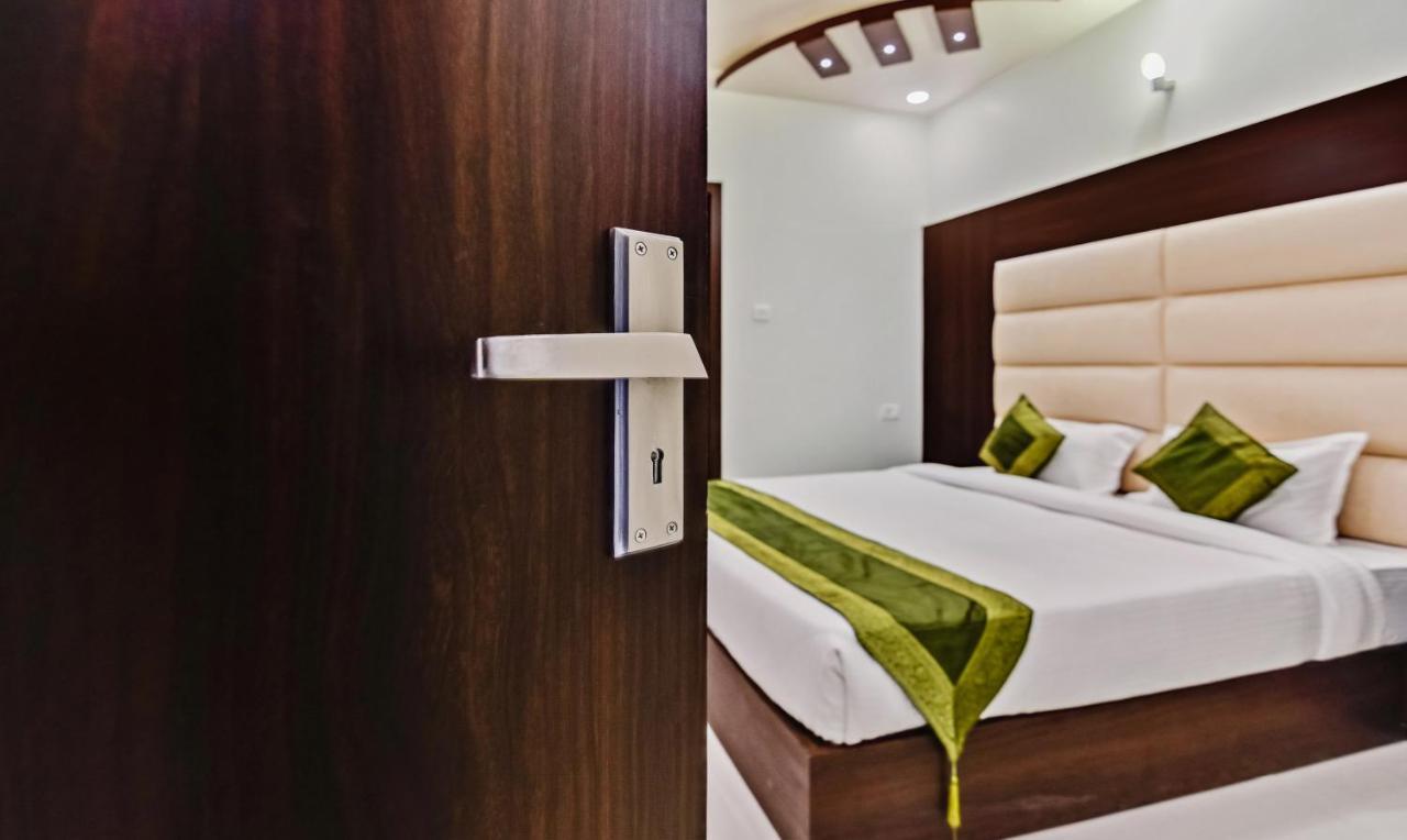 Hotel Treebo Resto- Near Lucknow Railway Station Exterior foto